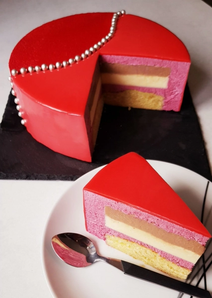 Entremet fruits rouges, choco et vanille